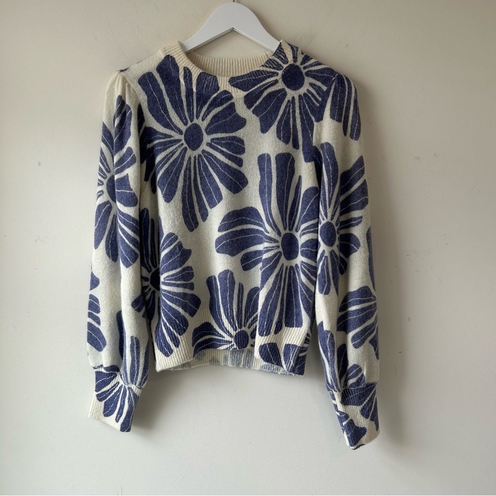 Marine Layer Alma Puff- Sleeve Sweater Blue White Floral Size M Cozy Bold Preppy - Picture 4 of 11